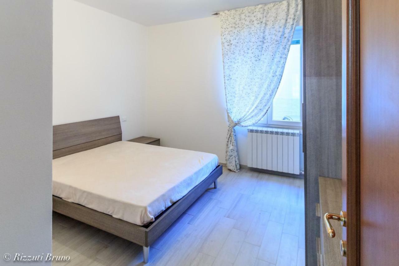 Appartamento Ristrutturato A Nuovo !!! Varazze Luaran gambar